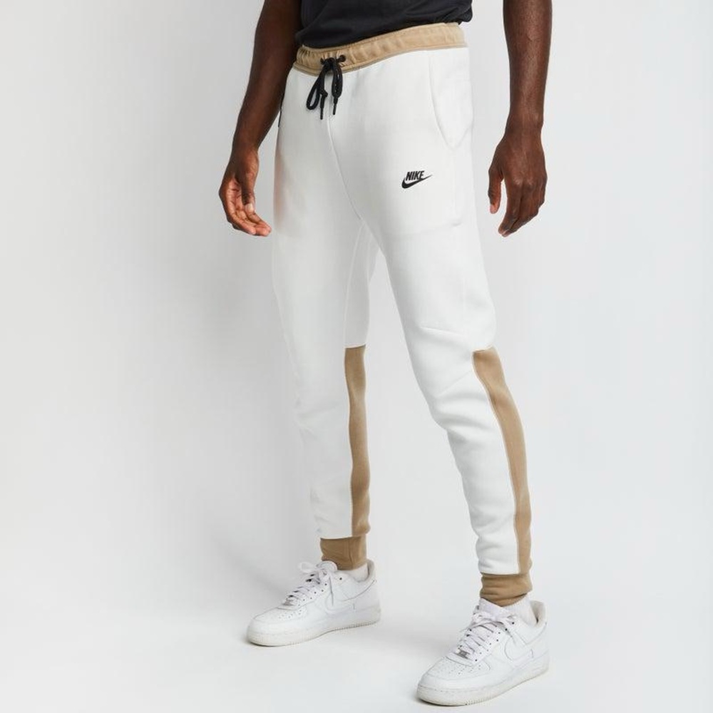 Nike Sportswear Tech Fleece Joggers - Large